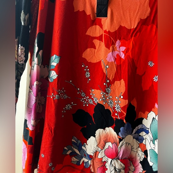 Johnny Was Beautiful Floral Top - Picture 5 of 5